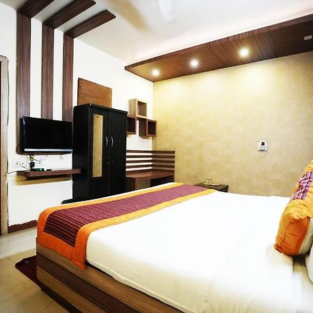 Hotel Classic New Delhi Buitenkant foto