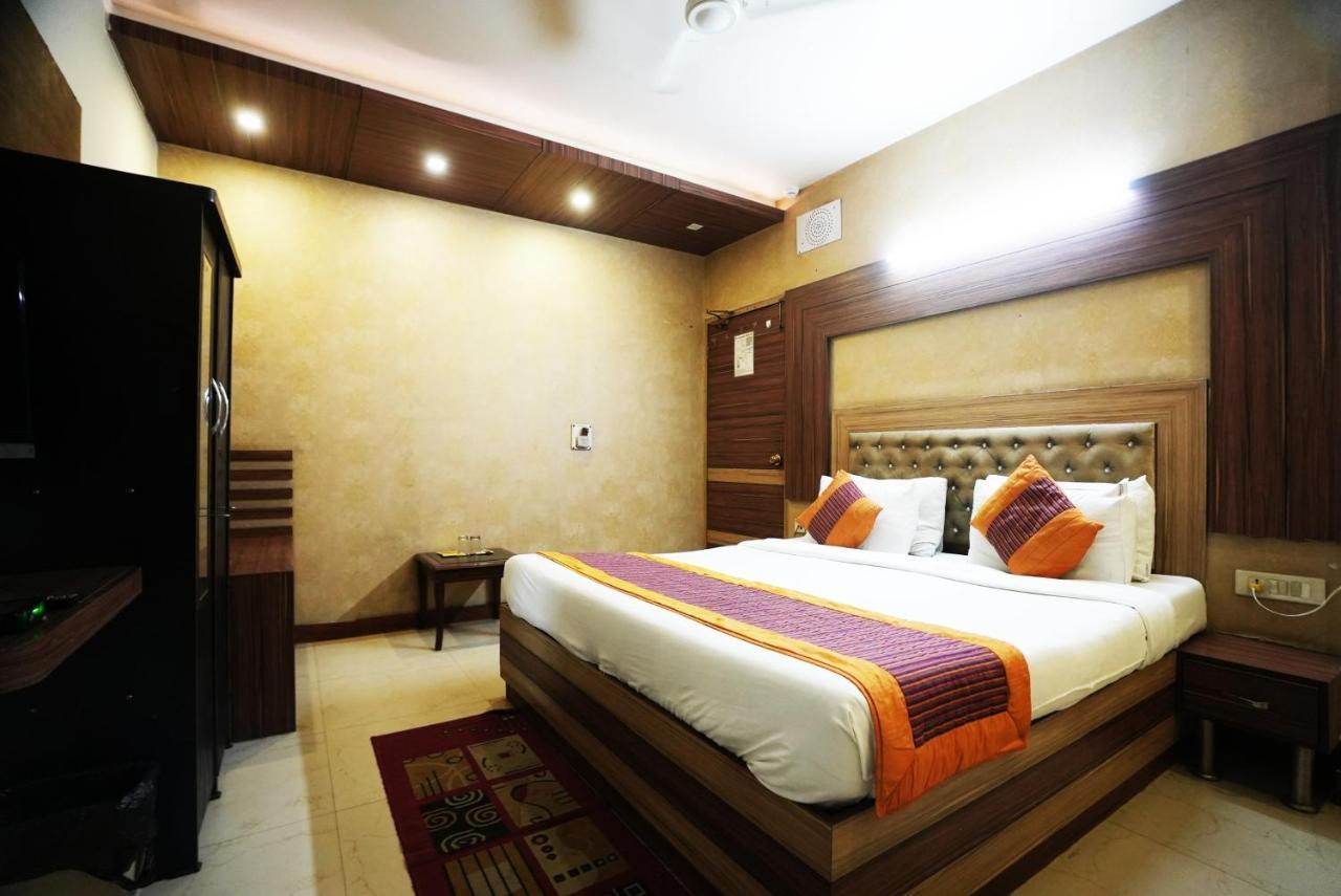 Hotel Classic New Delhi Buitenkant foto