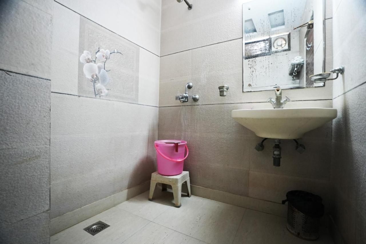 Hotel Classic New Delhi Buitenkant foto